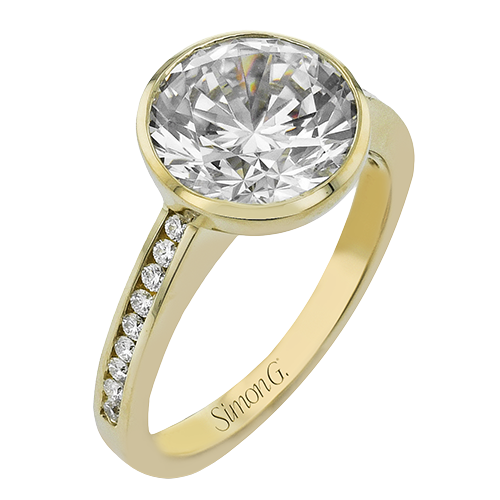 Engagement Ring in 18k Gold with Diamonds