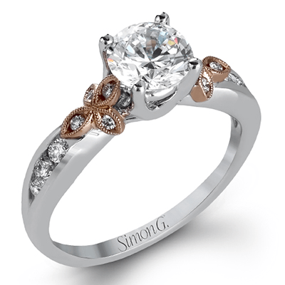 Engagement Ring in 18k Gold with Diamonds