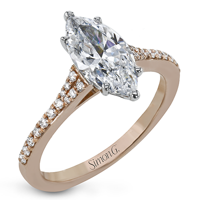 Engagement Ring in 18k Gold with Diamonds