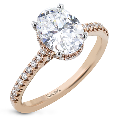 Engagement Ring in 18k Gold with Diamonds