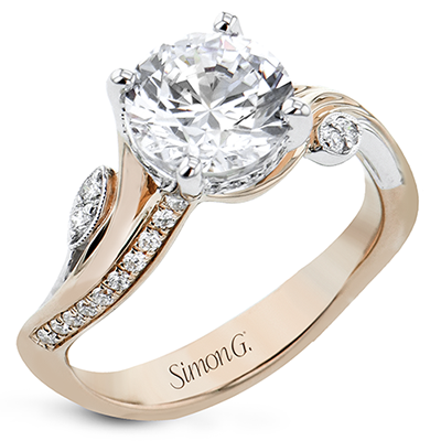 Engagement Ring in 18k Gold with Diamonds