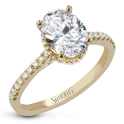 Engagement Ring in 18k Gold with Diamonds