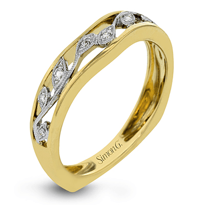 Engagement Ring in 18k Gold with Diamonds