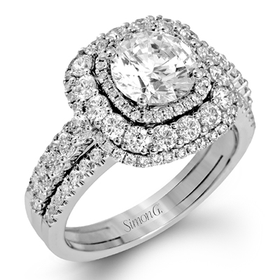 Engagement Ring in 18k Gold with Diamonds