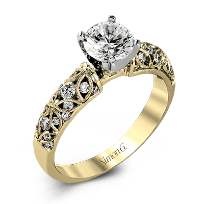 Engagement Ring in 18k Gold with Diamonds