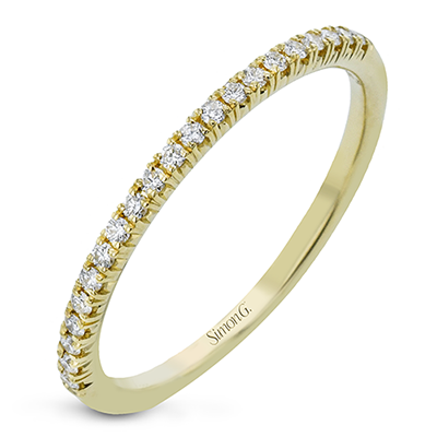 Engagement Ring in 18k Gold with Diamonds