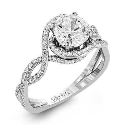 Engagement Ring in 18k Gold with Diamonds