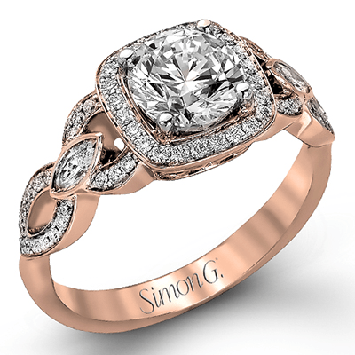 Engagement Ring in 18k Gold with Diamonds