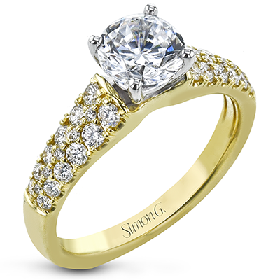 Engagement Ring in 18k Gold with Diamonds