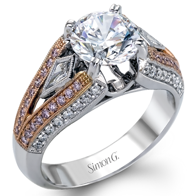 Engagement Ring in 18k Gold with Diamonds