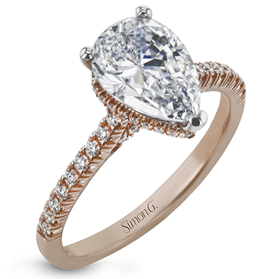 Engagement Ring in 18k Gold with Diamonds