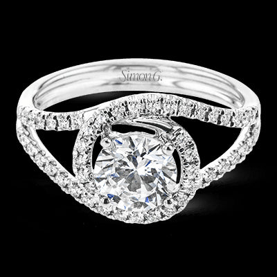 Engagement Ring in Platinum with Diamonds