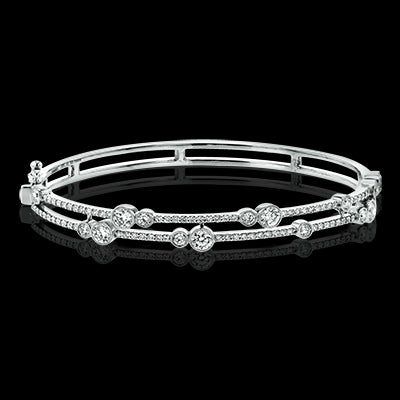 Bangle in 18k Gold with Diamonds