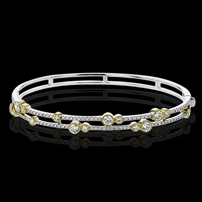 Bangle in 18k Gold with Diamonds