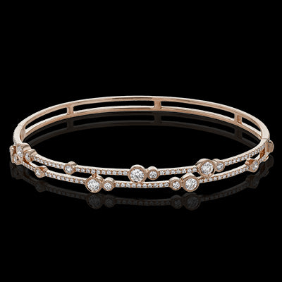 Bangle in 18k Gold with Diamonds