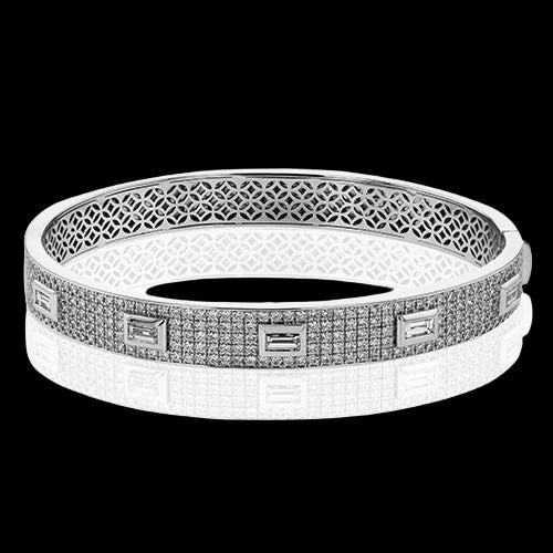 Bangle in 18k Gold with Diamonds