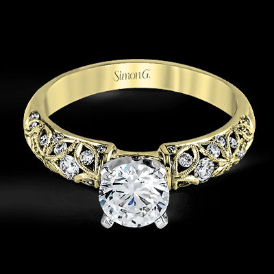 Engagement Ring in 18k Gold with Diamonds
