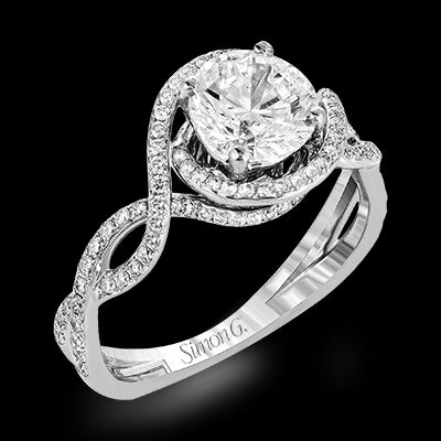 Engagement Ring in 18k Gold with Diamonds