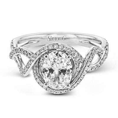 Engagement Ring in 18k Gold with Diamonds