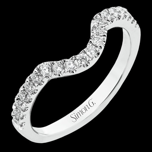 Engagement Ring in 18k Gold with Diamonds