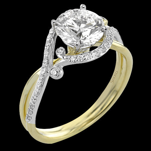 Engagement Ring in 18k Gold with Diamonds