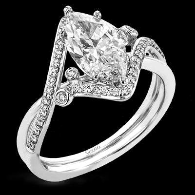 Engagement Ring in 18k Gold with Diamonds