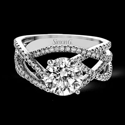 Engagement Ring in 18k Gold with Diamonds