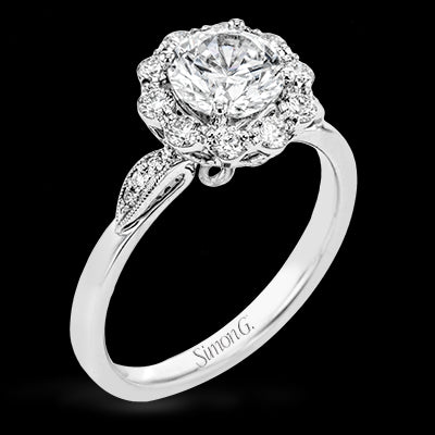 Engagement Ring in 18k Gold with Diamonds