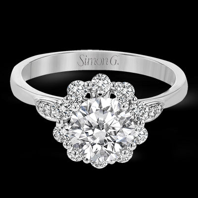Engagement Ring in 18k Gold with Diamonds