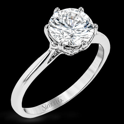 Engagement Ring in 18k Gold with Diamonds