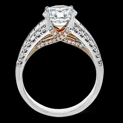 Engagement Ring in 18k Gold with Diamonds