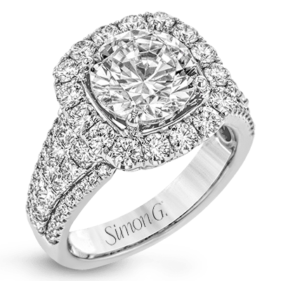 Engagement Ring in 18k Gold with Diamonds