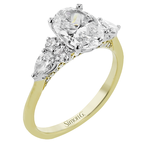 Engagement Ring in 18k Gold with Diamonds