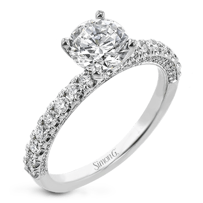 Engagement Ring in 18k Gold with Diamonds