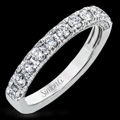 Engagement Ring in 18k Gold with Diamonds