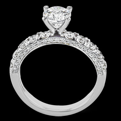 Engagement Ring in 18k Gold with Diamonds
