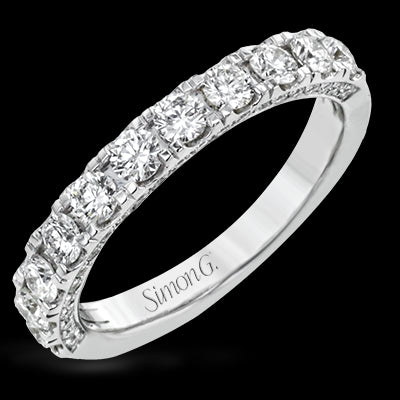 Engagement Ring in 18k Gold with Diamonds