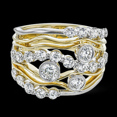 Right Hand Ring in 18k Gold with Diamonds
