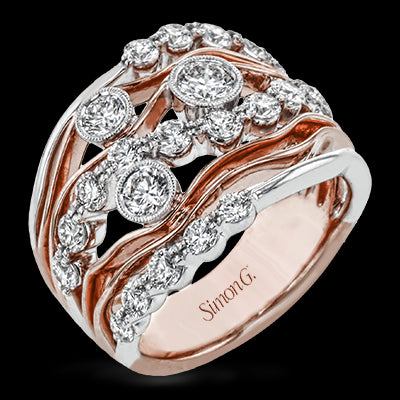 Right Hand Ring in 18k Gold with Diamonds