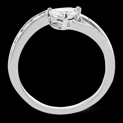 Engagement Ring in 18k Gold with Diamonds