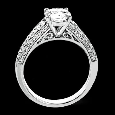 Engagement Ring in 18k Gold with Diamonds