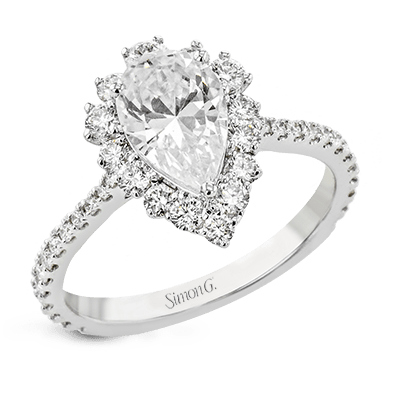 Engagement Ring in 18k Gold with Diamonds