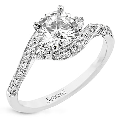 Engagement Ring in 18k Gold with Diamonds