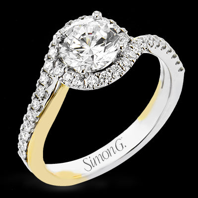 Engagement Ring in 18k Gold with Diamonds