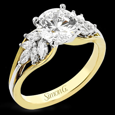 Engagement Ring in 18k Gold