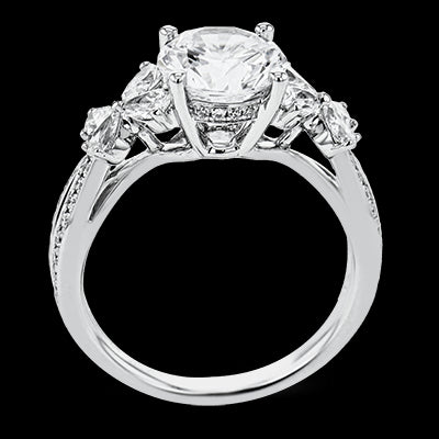 Engagement Ring in 18k Gold with Diamonds