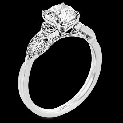 Engagement Ring in 18k Gold with Diamonds