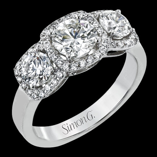 Engagement Ring in 18k Gold with Diamonds