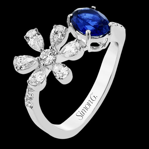 Color Ring in 18k Gold with Diamonds