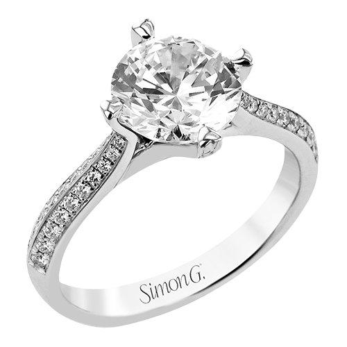 Engagement Ring in 18k Gold with Diamonds